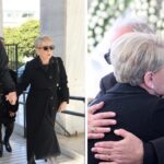 Σύλβια Ακρίτα: Συντετριμμένη η Έλενα Ακρίτα στην κηδεία της μητέρας της