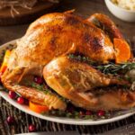 Χριστουγεννιάτικη γαλοπούλα με πορτοκάλι και κράνμπερι