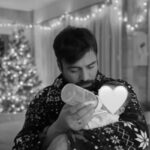 Αντρέας Γεωργίου: Χριστουγεννιάτικο πρωινό με την τεσσάρων μηνών κόρη του