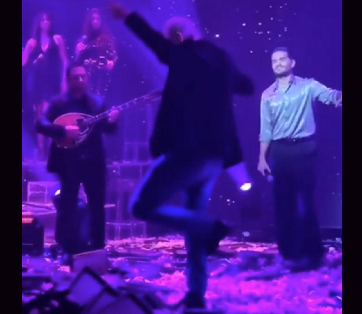 Ο Μάστορας τραγουδούσε, ο Γκλέτσος χόρευε