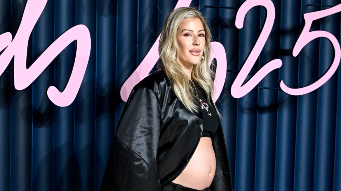 Έλι Γκούλντινγκ: Με εφαρμοστό φόρεμα μετά την ανακοίνωση της εγκυμοσύνης της