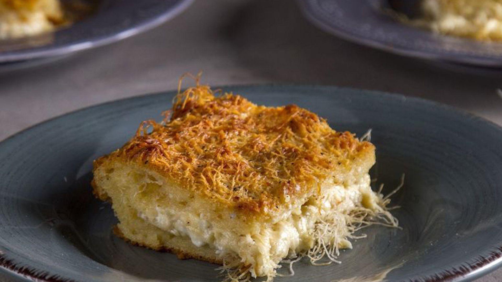 Πώς να φτιάξετε τυρόπιτα κανταΐφι με τρία τυριά