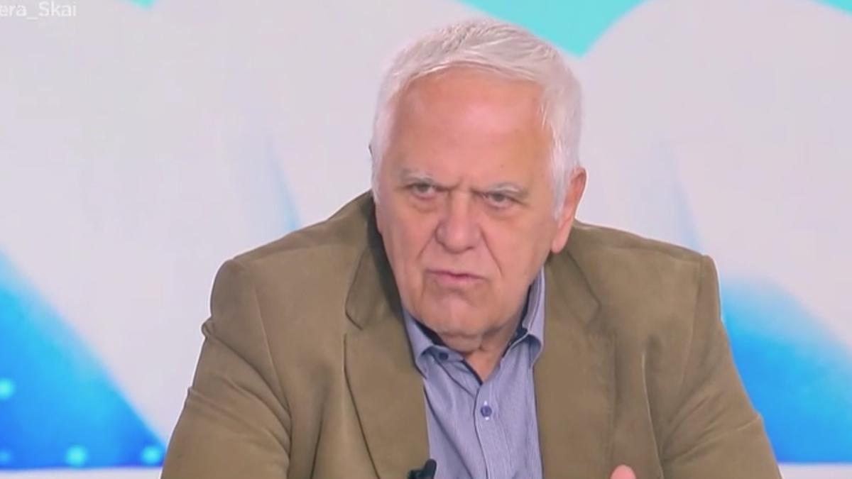 Πάσχος Μανδραβέλης: Μου είπαν ότι έχω 3 μέρες να φύγω, αλλιώς θα έχω την τύχη του Καραϊβάζ