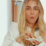 Δούκισσα Νομικού: Η συνταγή της γιαγιάς της για λαχταριστά μελομακάρονα