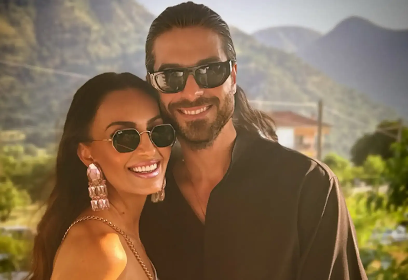 Άρης Μουγκοπέτρος: Συνελήφθη μετά από μήνυση της συζύγου του για ενδοοικογενειακή απειλή