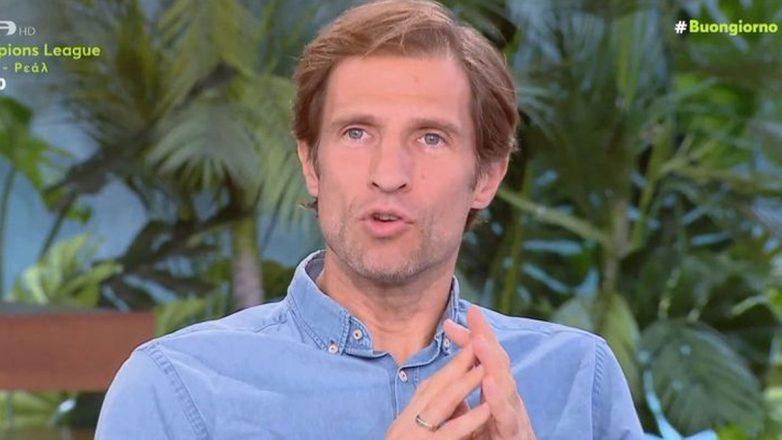 Μάξιμος Μουμούρης: Ατύχημα για τον ηθοποιό στη σκηνή