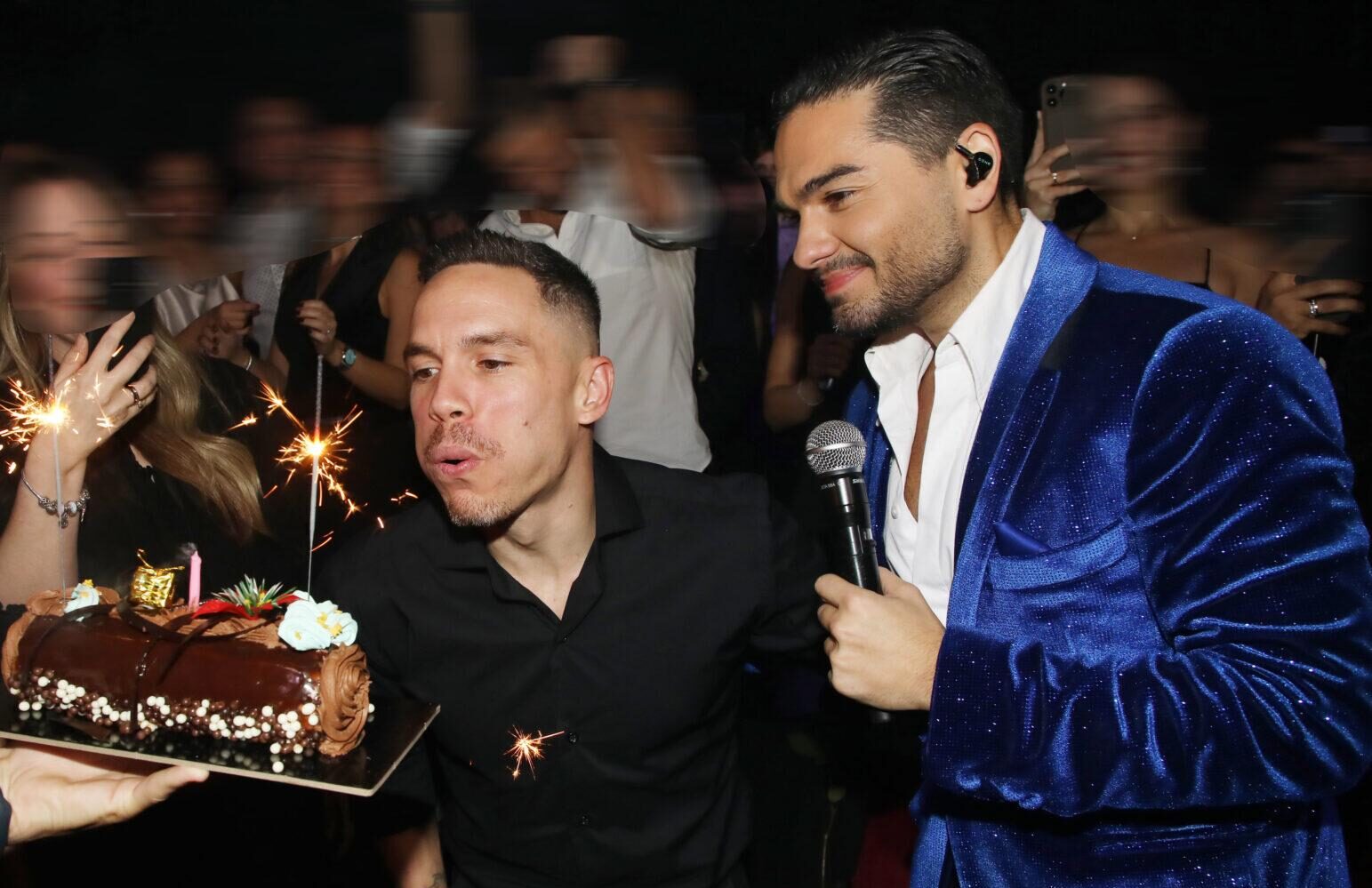 Πετρούνιας