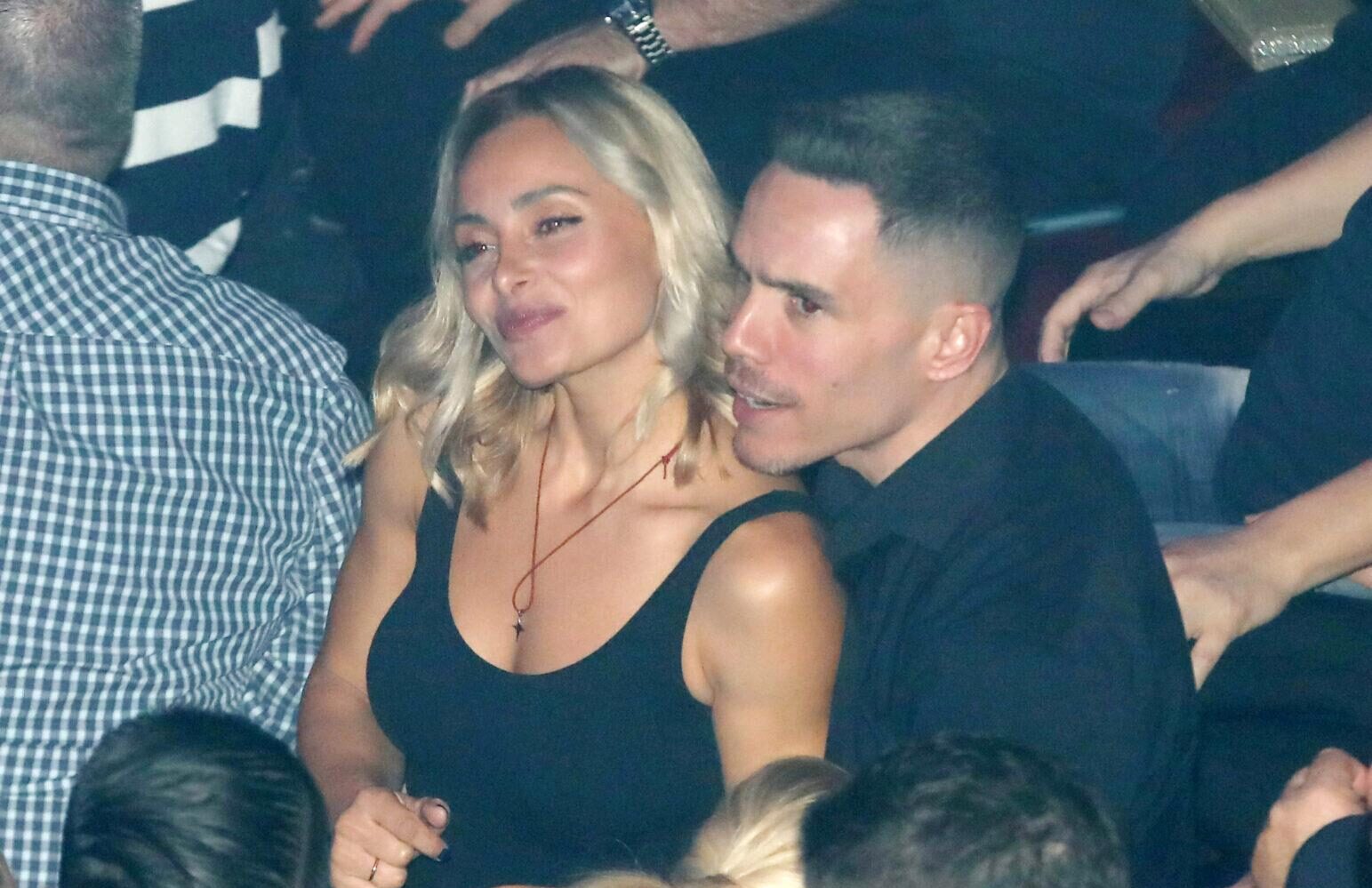 Πετρούνιας