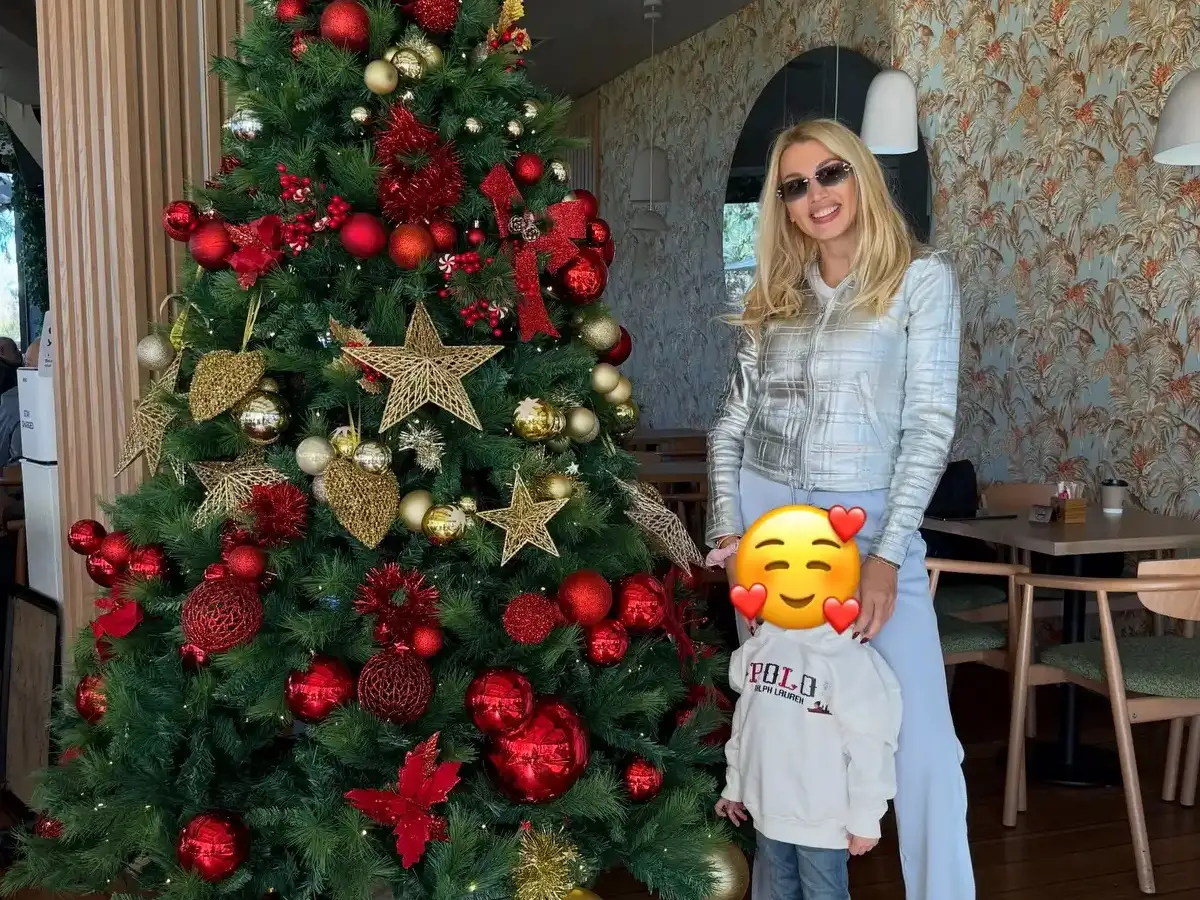 Κωνσταντίνα Σπυροπούλου: Χριστουγενιάτικες στιγμές με την οικογένειά της