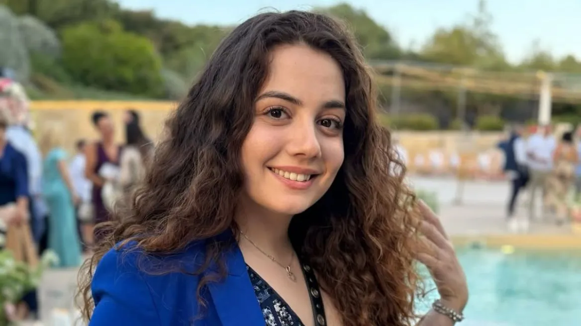 Στέφανη Χαραλάμπους: Πέθανα και δεν το ξέρω;