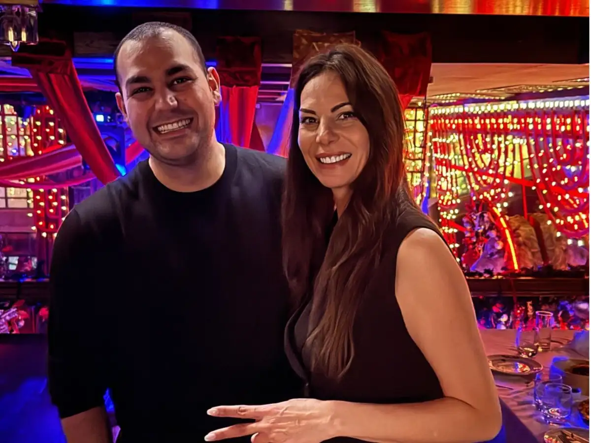 Εύη Βατίδου: Ρεβεγιόν στα μπουζούκια με τα παιδιά της