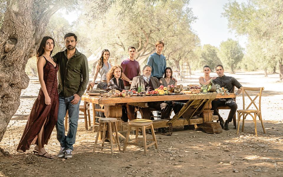 “Η γη της ελιάς” επιστρέφει: Γάμος, φυλακή και η εκδίκηση της Μαριλένας Σταθάκου