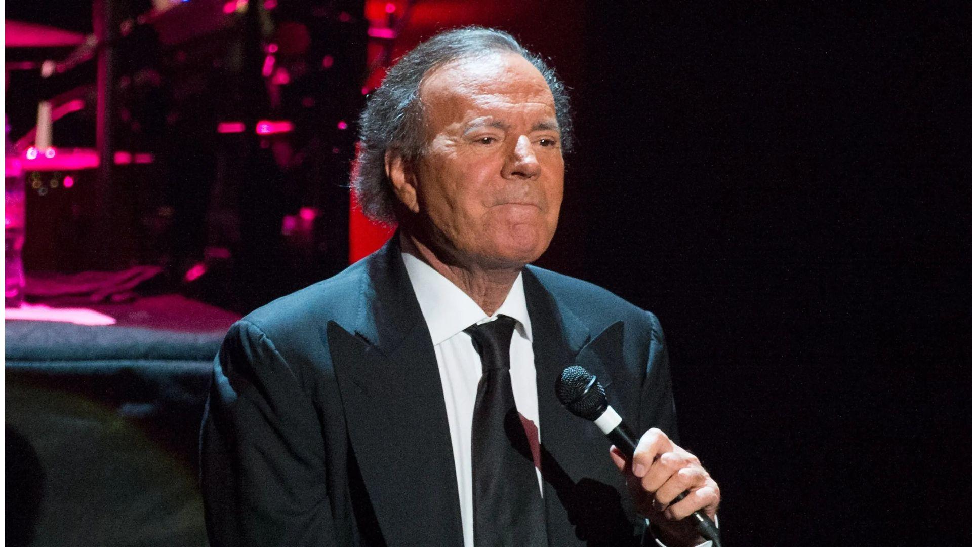 Σοκ με τον Χούλιο Ιγκλέσιας! Κατηγορείται για βιασμό γυναικών