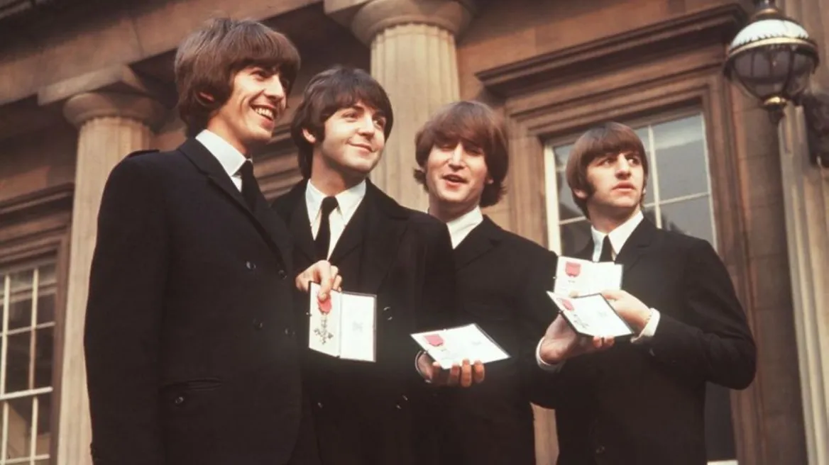 Beatles: Πρώτες εικόνες των Μέσκαλ, Κιόγκαν, Ντίκινσον, Κουίν