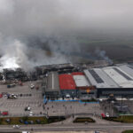 Έκρηξη στη Βιολάντα: Συνελήφθη ο ιδιοκτήτης του εργοστασίου και ακόμη δύο στελέχη μετά την τραγωδία στα Τρίκαλα