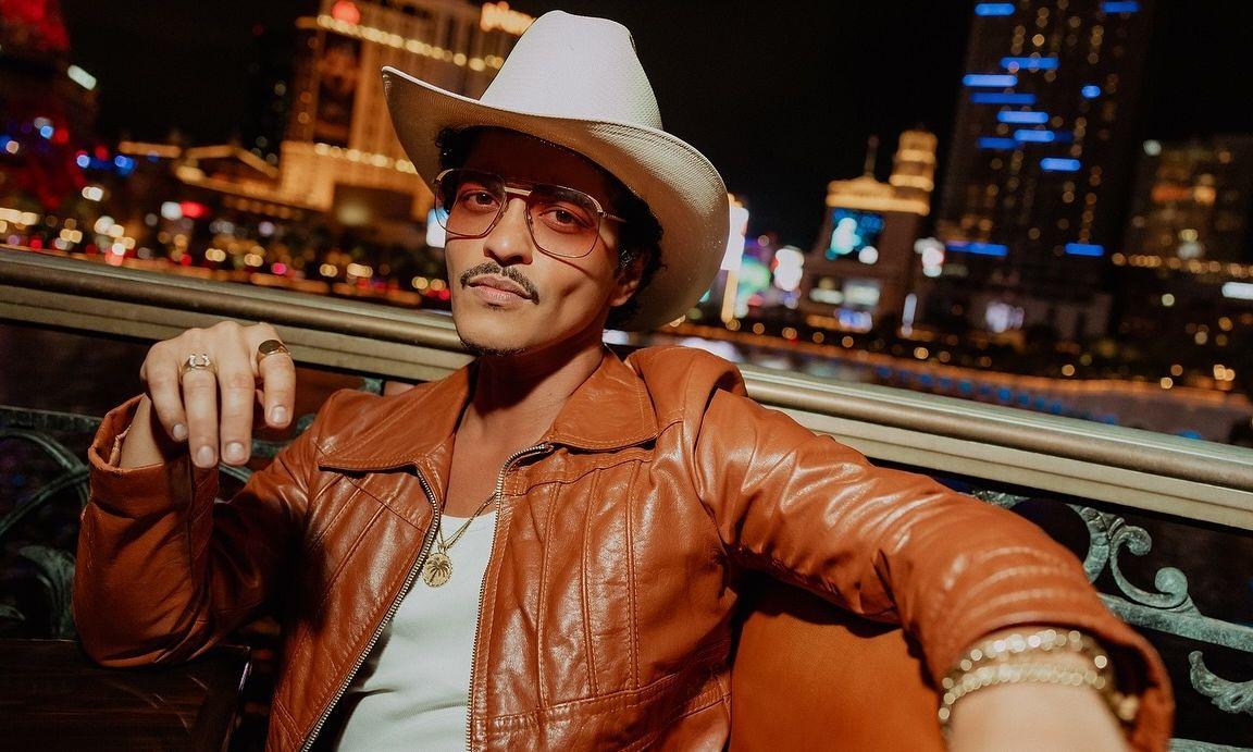 Μπρούνο Μαρς: Από μιμητής του Έλβις, στην κορυφή του Spotify