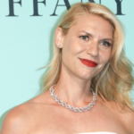 Κλερ Ντέινς: Κάλεσα τη γυναικολόγο ξεσπώντας σε σπαρακτικά κλάματα