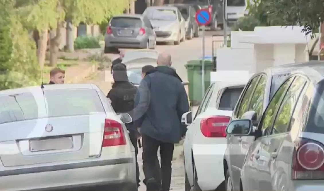 Οικογενειακό έγκλημα στη Γλυφάδα: Σκότωσε τον πατέρα του – είχε δολοφονήσει και τη μητέρα του το 2014