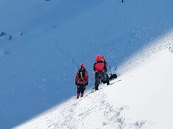 Οκτώ άτομα γλίστρησαν και κατέληξαν σε χαράδρα στον Ταΰγετο