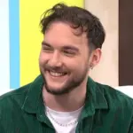 Leroybroughtflowers: Το τραγούδι μου μιλάει για το σαμποτάζ που κάνουμε στον εαυτό μας