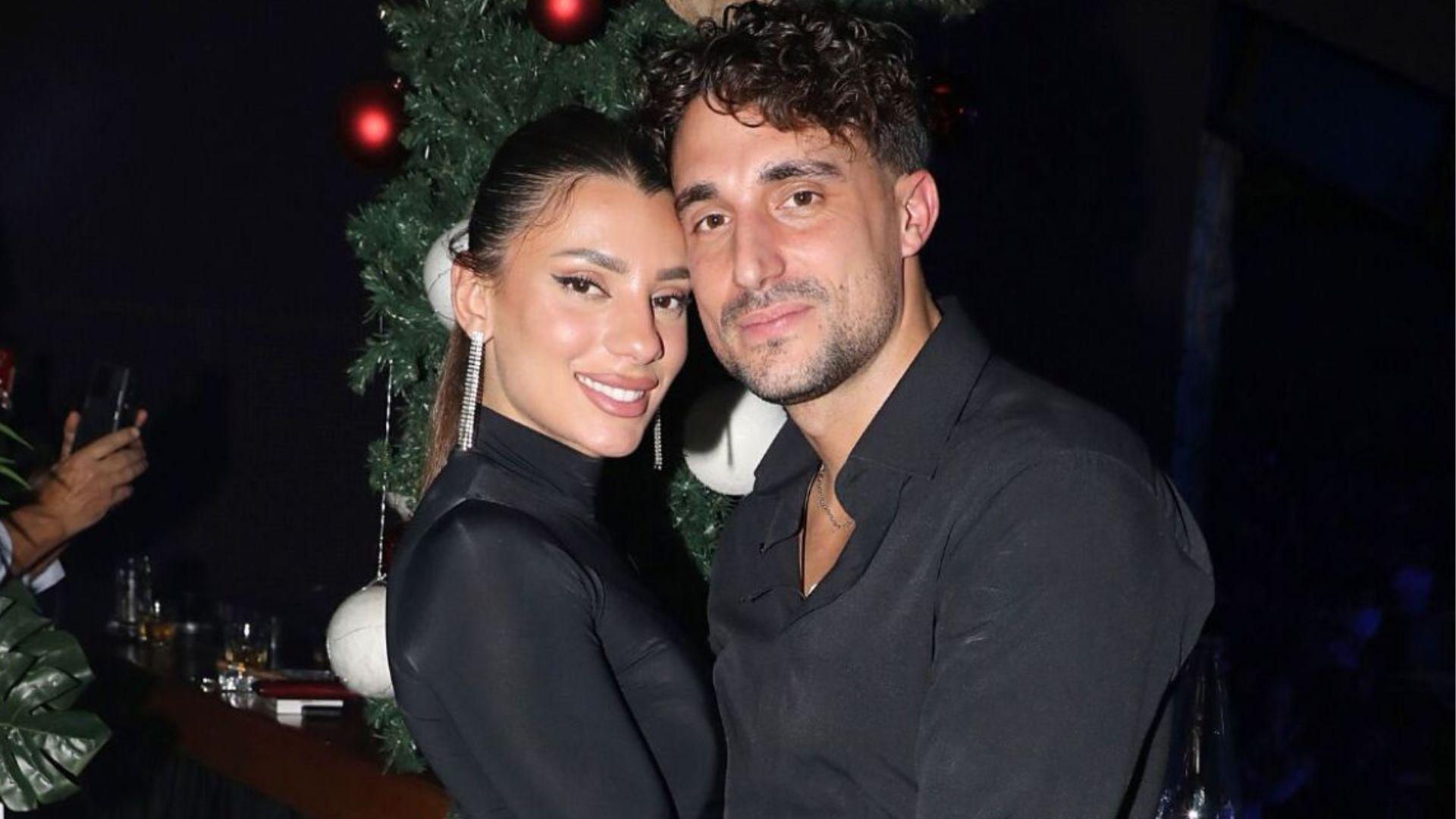 Ο Σάκης Κατσούλης και η Μαριαλένα Ρουμελιώτη αποκάλυψαν το φύλο του μωρού!