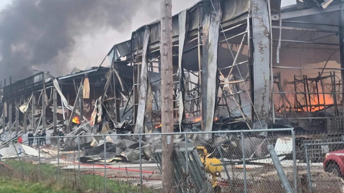 Τέσσερις νεκρές από την έκρηξη στο εργοστάσιο της Βιολάντα στα Τρίκαλα