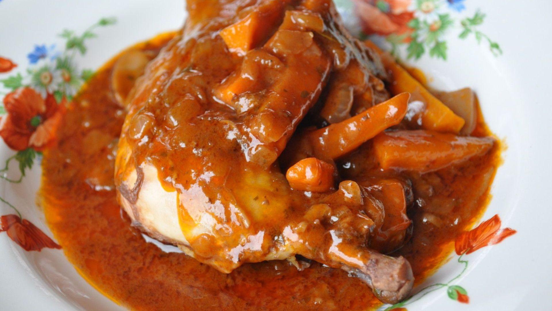 Πώς να φτιάξετε κοτόπουλο κρασάτο “Poulet au Vin Rouge”!