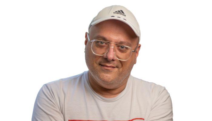 Βασίλης Κριμπάς: Το παρελθόν δεν θέλει αλλαγές, θέλει να το ξαναζήσεις