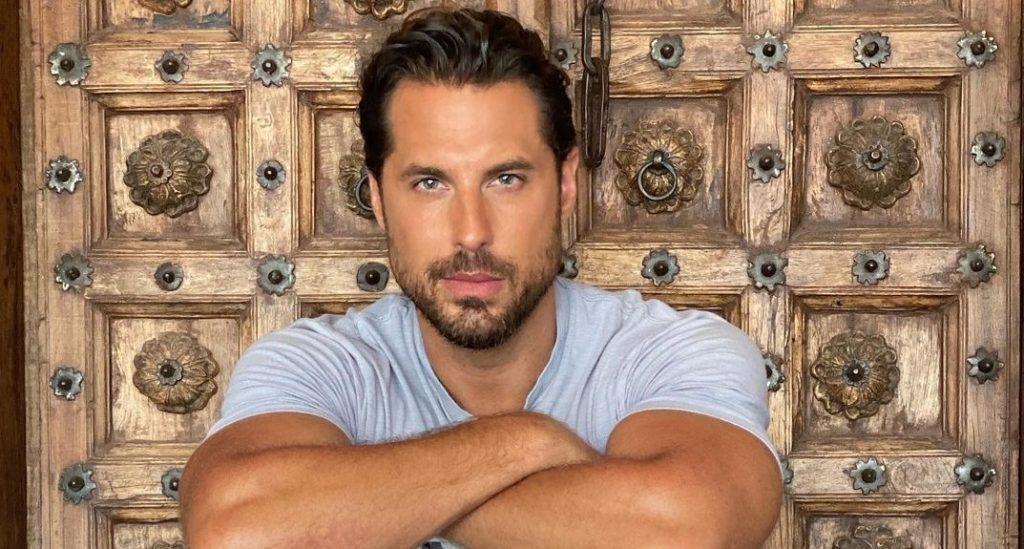 Νάσος Παπαργυρόπουλος: Σύμφωνο συμβίωσης με 27χρονη Κολομβιανή