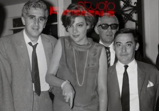 Η αδημοσίευτη φωτογραφία από κοπή βασιλόπιτας το 1966