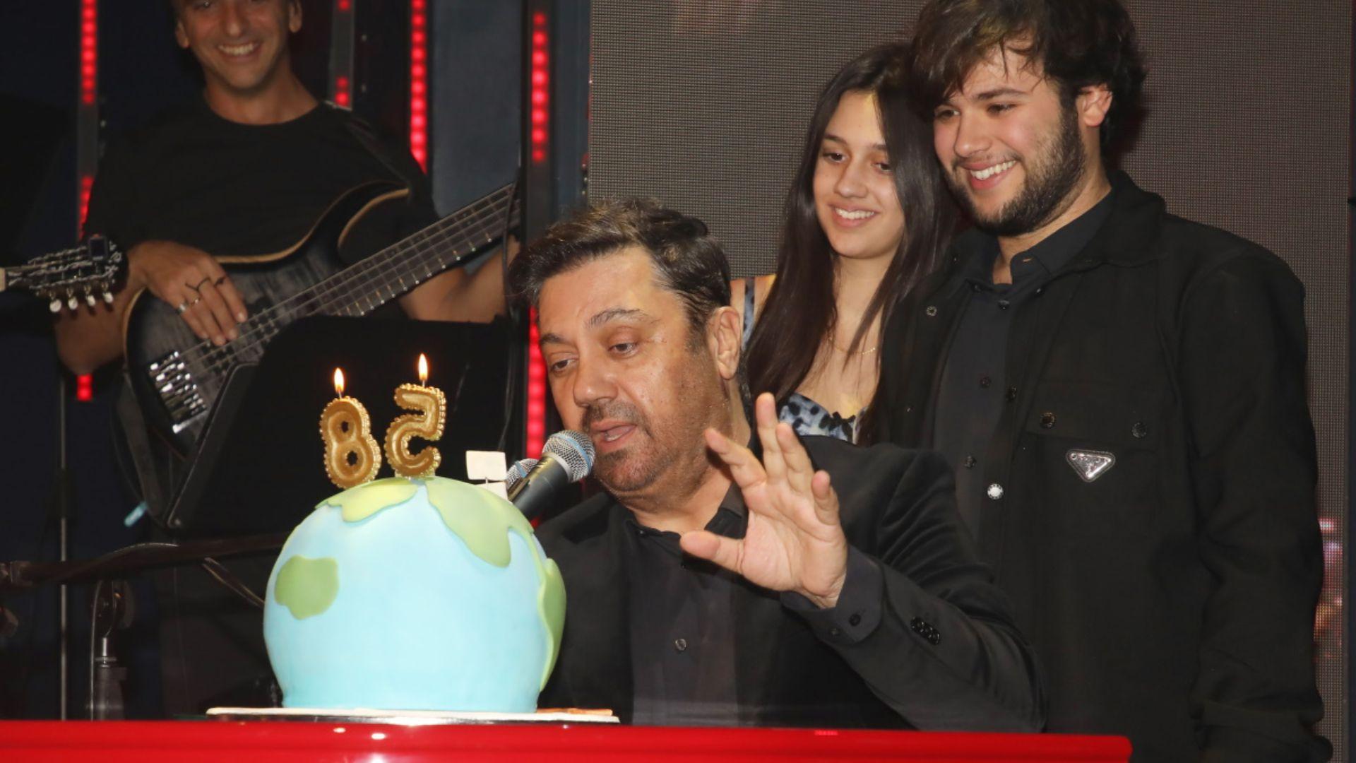 Γιώργος Θεοφάνους: Η έκπληξη των παιδιών του για τα γενέθλιά του