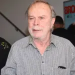 Χρήστος Πολίτης: Από την “Λάμψη” της διασημότητας στην απομόνωση στο Πόρτο Ράφτη – Θα αποτεφρωθεί η σορός του