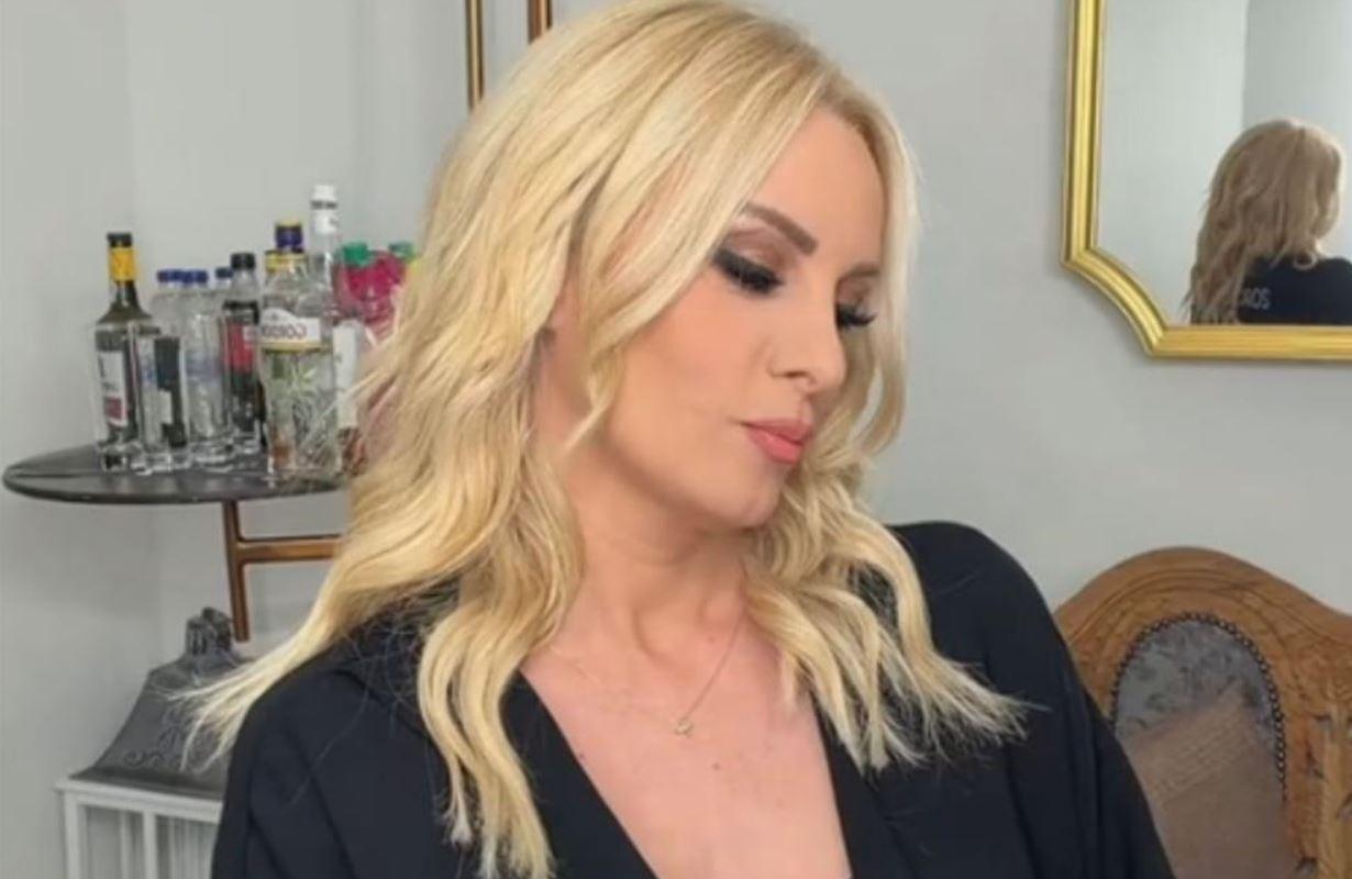 Η Πέγκυ Ζήνα μεταμορφώνεται σε Αμαλία από το “Παρά Πέντε”