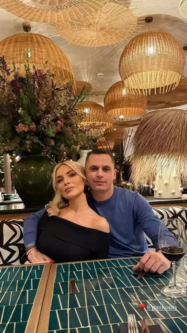 Η Κατερίνα Καινούργιου «δραπέτευσε» με τον Παναγιώτης Κουτσουμπής: Ρομαντική απόδραση στην ορεινή Αρκαδία πριν τον ερχομό της κόρης τους