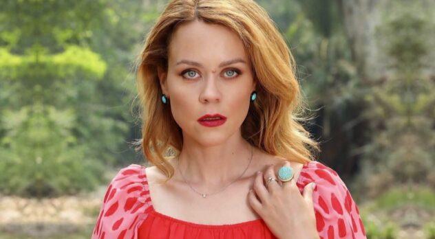 Λένα Παπαληγούρα: Συντετριμμένη από τον θάνατο του πατέρα της