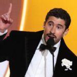 Bad Bunny: “ICE out δεν είμαστε ζώα, άνθρωποι είμαστε”