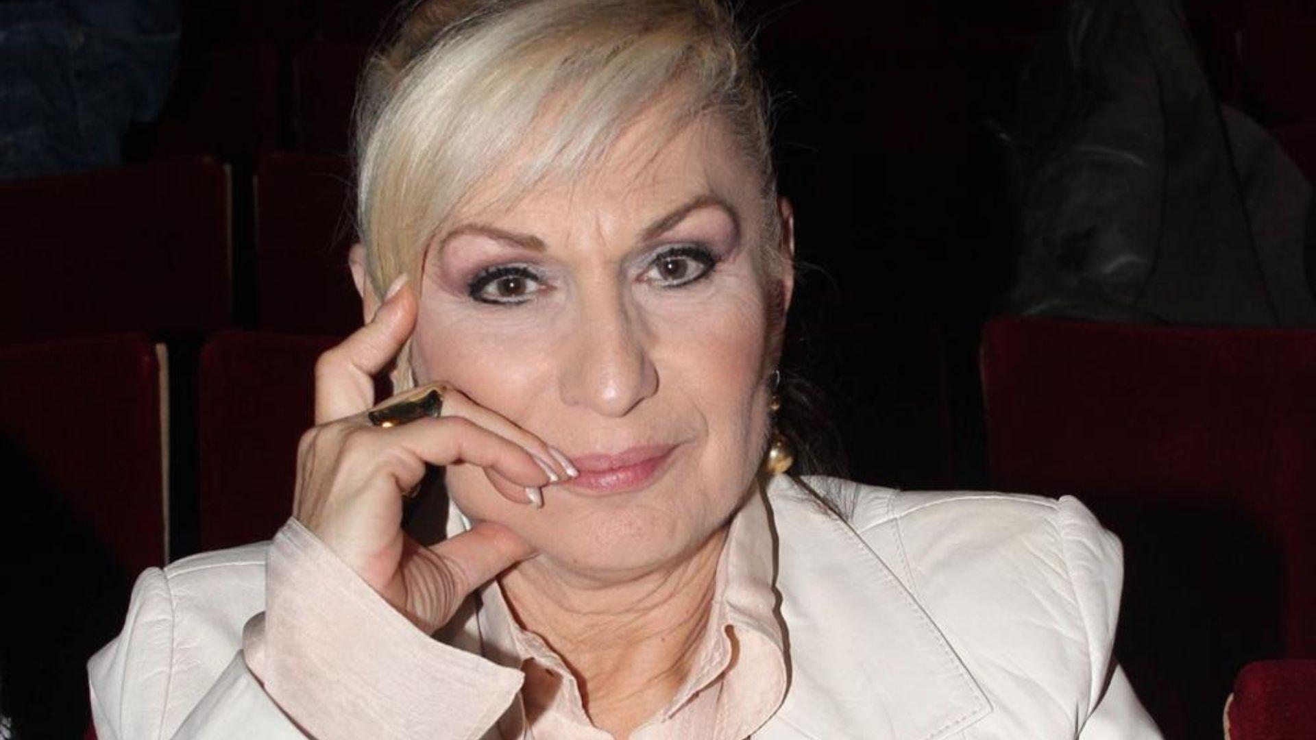 Σόφη Ζαννίνου: “Στα 18 μου συνειδητοποίησα ότι αυτό που μας έκανε ο πατέρας μου ήταν βία”