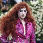 Τσάπελ Ρόαν: Αποχωρεί από την Wasserman Music λόγω της υπόθεσης Έπσταϊν