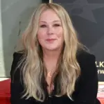 Κριστίνα Άπλγκεϊτ: . Οι ζωές των ανθρώπων… καμιά φορά είναι γαμ@@@ χάλια