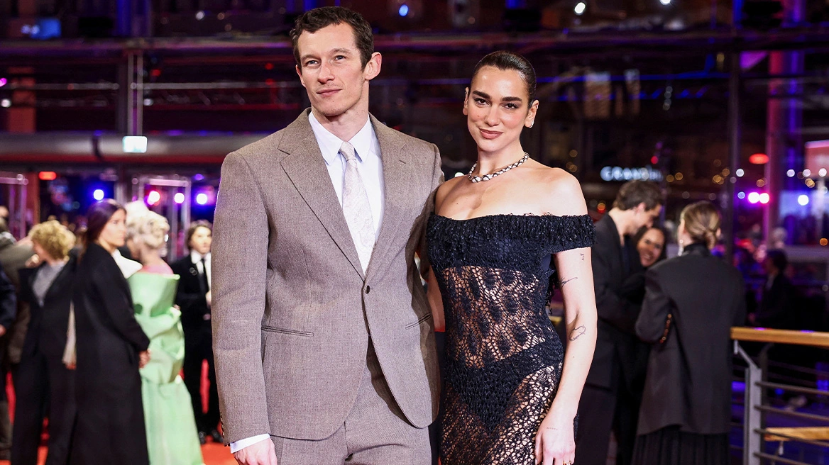 Dua Lipa: Mε διάφανη δημιουργία Chanel