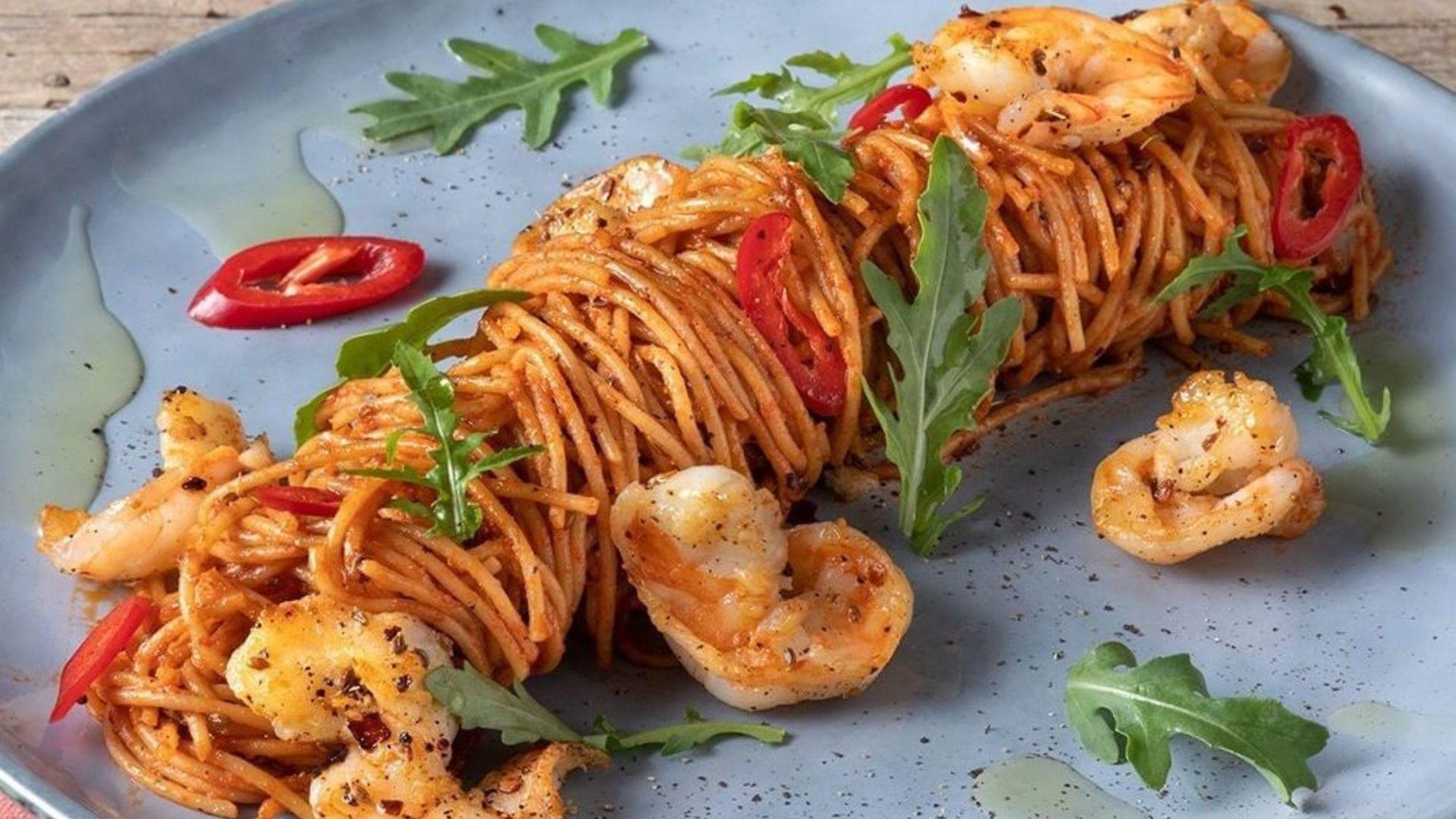 Πικάντικη γαριδομακαρονάδα και Καλή Σαρακοστή!