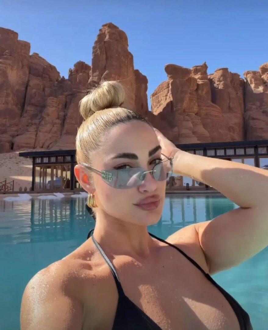 Ιωάννα Τούνη: Πόσο κοστίζει το χλιδάτο ξενοδοχείο που μένει με τον σύντροφό της στην Έρημο