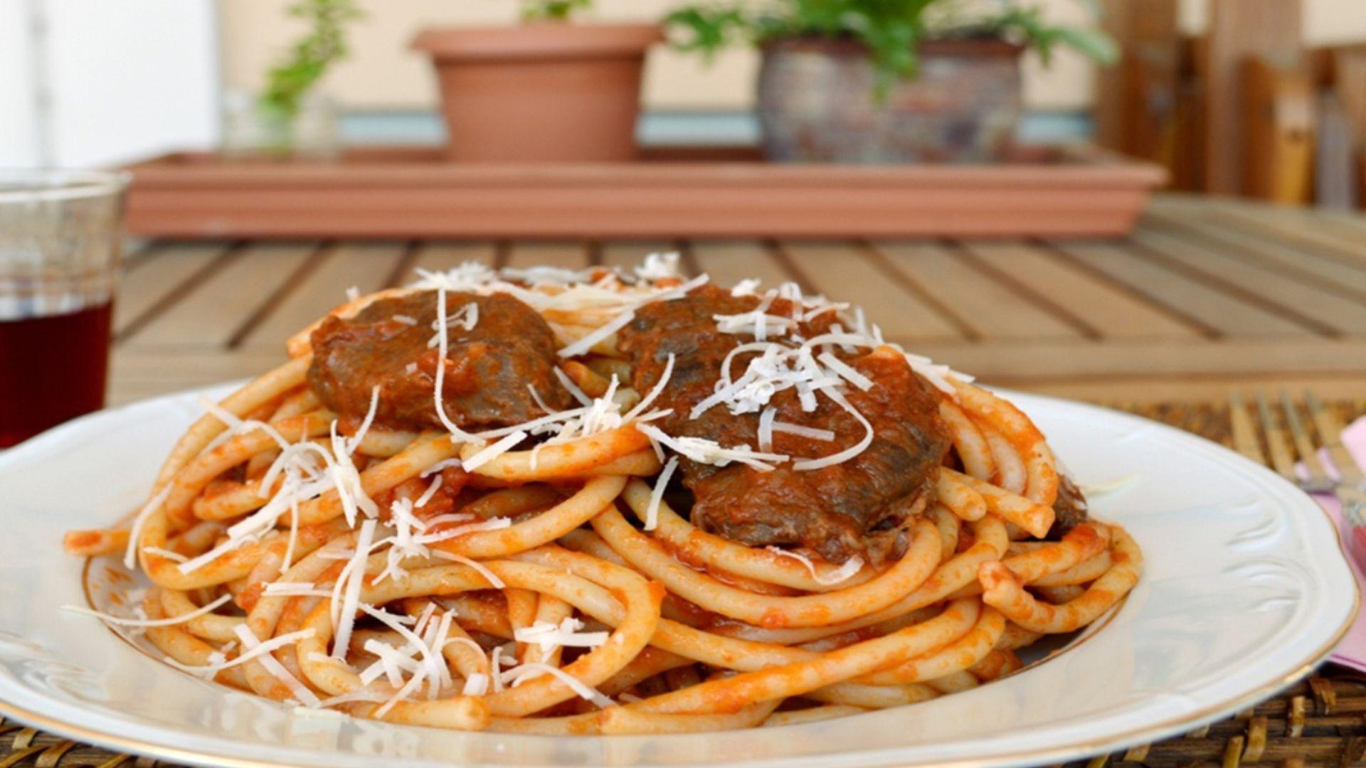 Ιδανικό κυριακάτικο τραπέζι με κερκυραϊκή παστιτσάδα