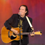 Πασχάλης: “Κι αν βάφω τα μαλλιά μου, θα σας δώσω λογαριασμό;”