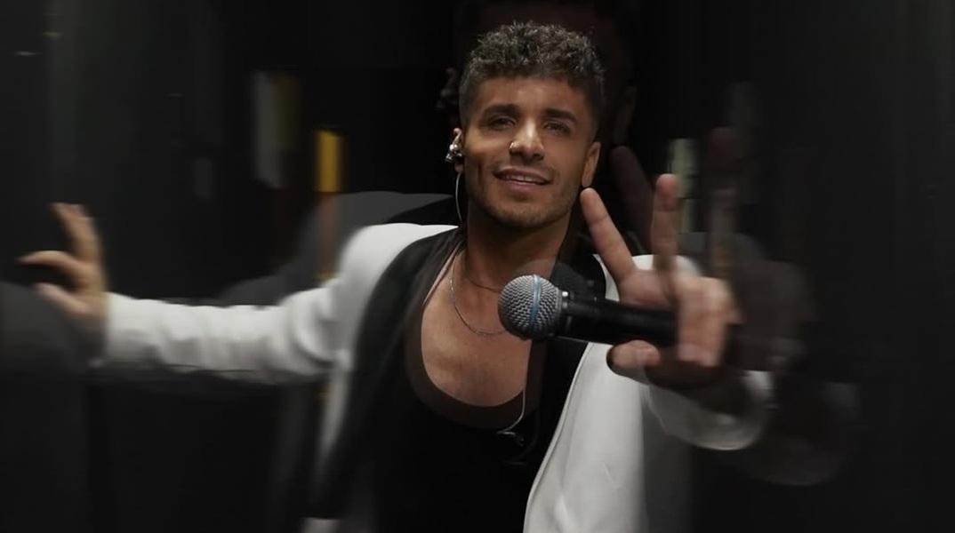 Στέφανος Παπαδόπουλος: Τραγούδησε… Μαζωνάκη στην Κύπρο – Το ξέσπασμα του Γιώργου Λιάγκα