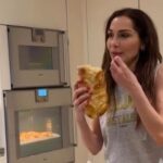 Δέσποινα Βανδή: Έφτιαξε τσουρέκια με τον Κώστα Καπετανίδη