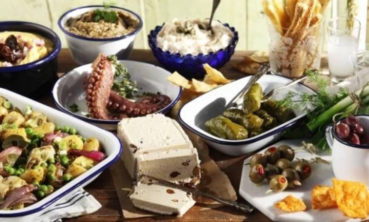 Καθαρά Δευτέρα: Πόσο θα κοστίσει το φετινό σαρακοστιανό τραπέζι