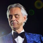 Αντρέα Μποτσέλι: Καβάλα σε λευκό άλογο στο φεστιβάλ του Σαν Ρέμο