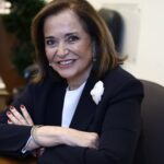 Ντόρα Μπακογιάννη: “Να το καταπιώ το παιδί;”