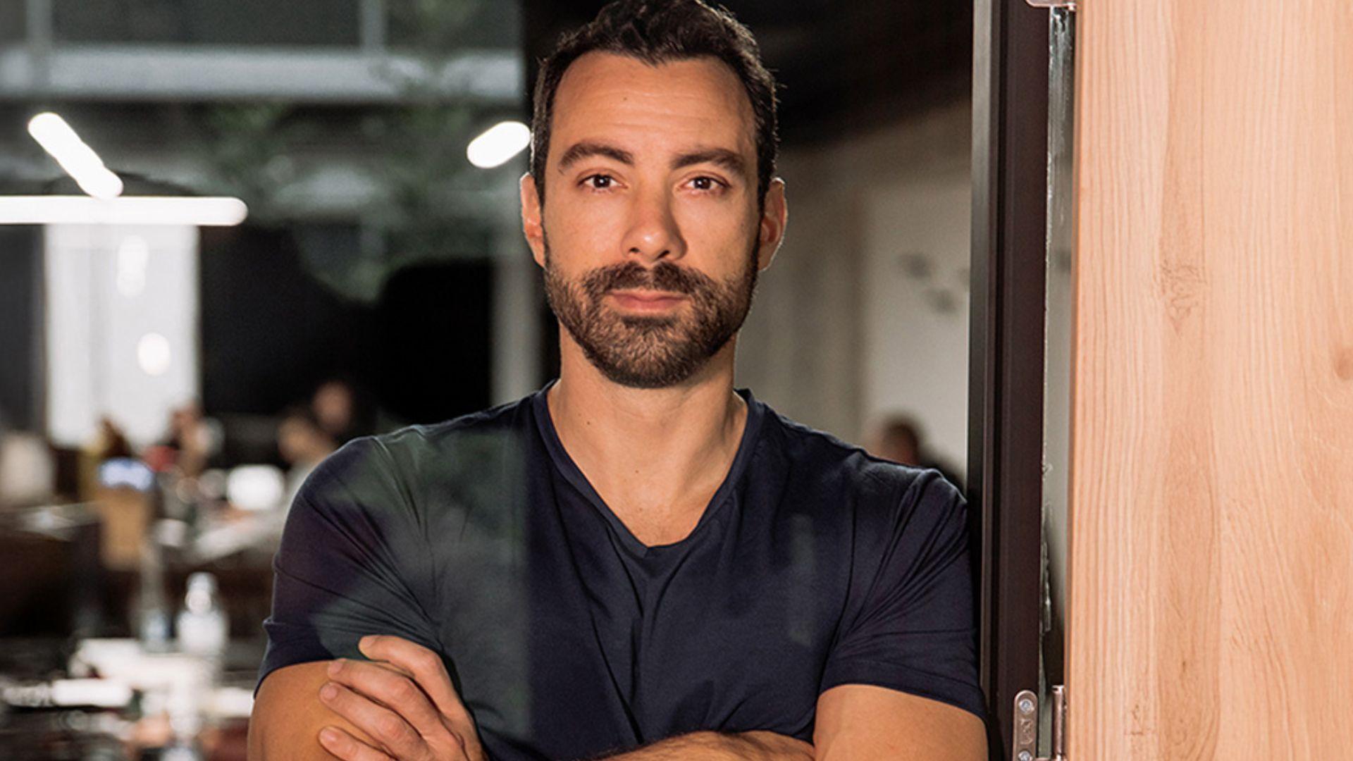 Ο Σάκης Τανιμανίδης επιστρέφει στον ΣΚΑΪ